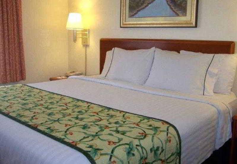 La Quinta By Wyndham Hopkinsville Bagian luar foto